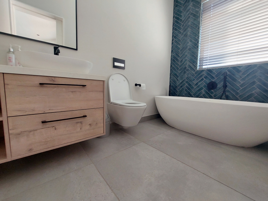 4 Bedroom Property for Sale in Oubaai Western Cape